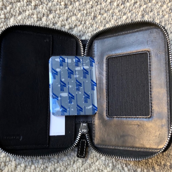 Coach Leatherware Organizer - Picture 7 of 8